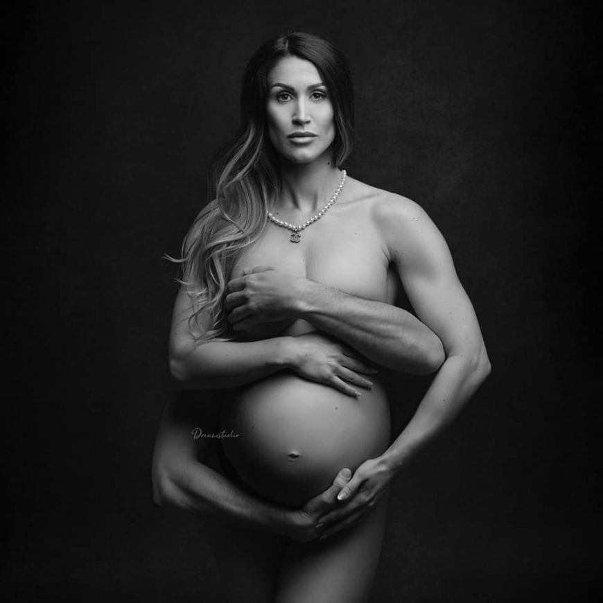 Photo-Femme-enceinte-nue-Photographe-portrait-seance-grossesse-christelle-lendormi-regard-d-auteur-