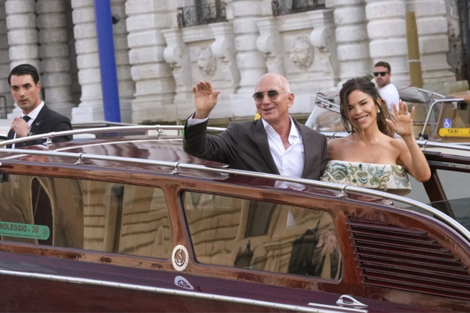 découvrez les détails romantiques du mariage de jeff bezos et lauren sanchez à venise, une célébration de l'amour au cœur de la ville des canaux. plongée dans leur histoire et les moments magiques de cette union.