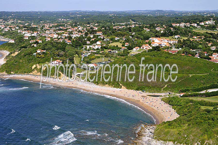 découvrez la photographie à guéthary : des paysages authentiques, une lumière unique et des instants capturés entre océan et montagne pour sublimer vos souvenirs sur la côte basque.