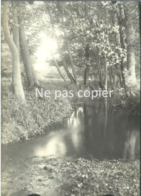 le pictorialisme est un mouvement artistique et photographique du début du xxe siècle qui privilégie l'expression esthétique et émotionnelle à travers des images souvent floues et stylisées. découvrez son histoire, ses techniques et ses principaux artistes dans notre exploration du pictorialisme.
