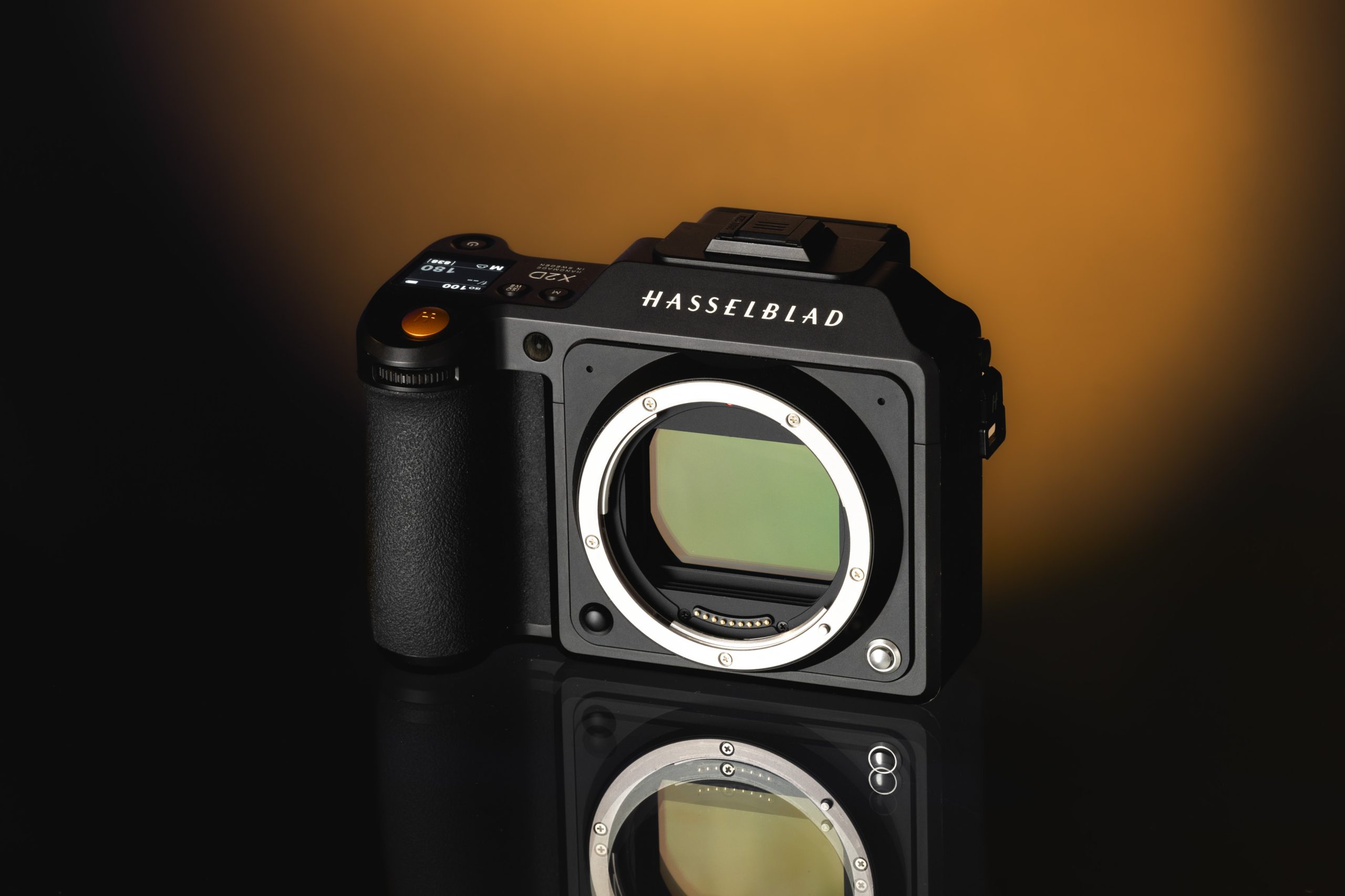 découvrez le hasselblad x2d ii 100c, l'appareil photo grand format d'exception pour des images d'une qualité exceptionnelle et une précision inégalée.