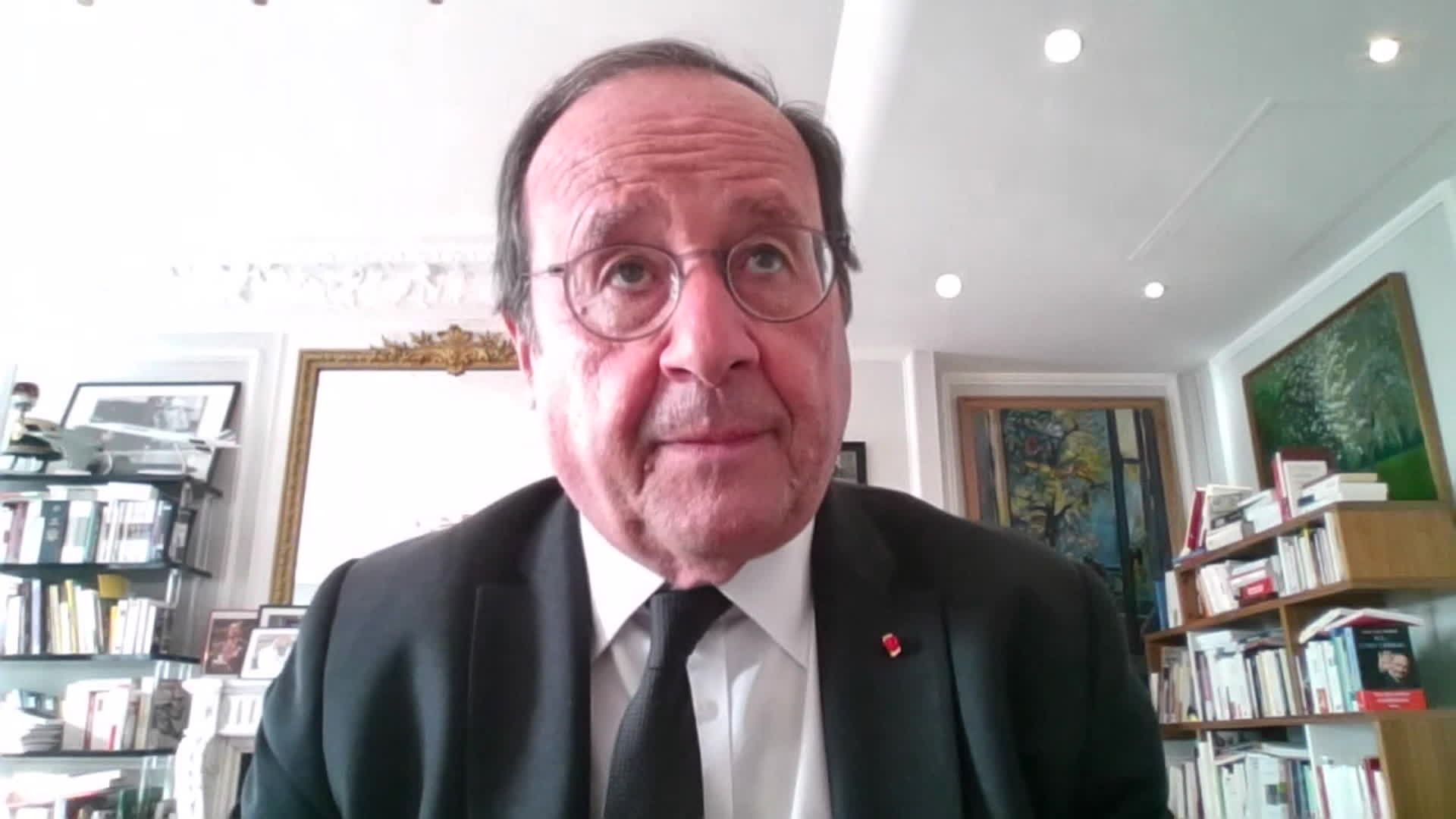 découvrez une photo émouvante révélant les détails invisibles du 13 novembre 2015, un hommage poignant aux événements marquants de cette journée.