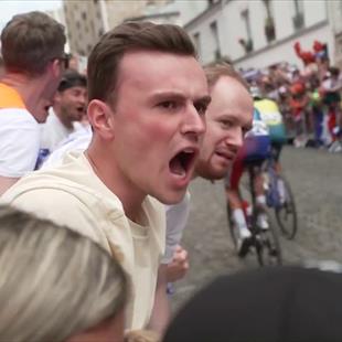découvrez la demande unique de roglic pour un cliché mythique à montmartre, un moment emblématique mêlant sport et patrimoine parisien.