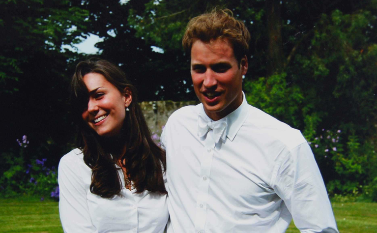découvrez comment kate et william affichent un geste d'amour puissant face au scandale entourant andrew, renforçant ainsi leur image publique.